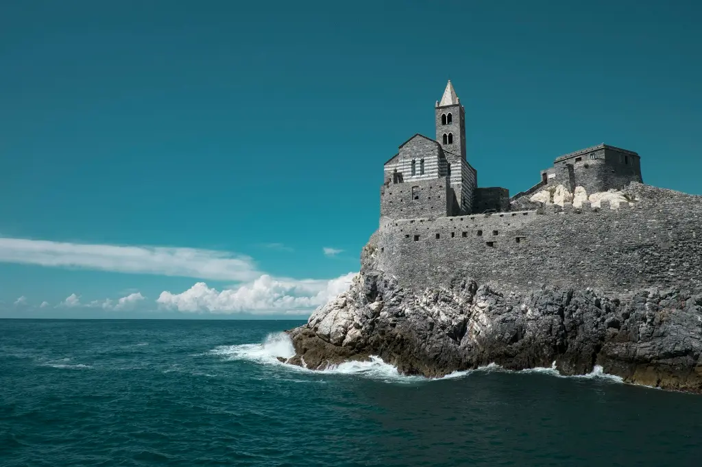 unsplash_2jSFPpS7rCo_portovenere.webp